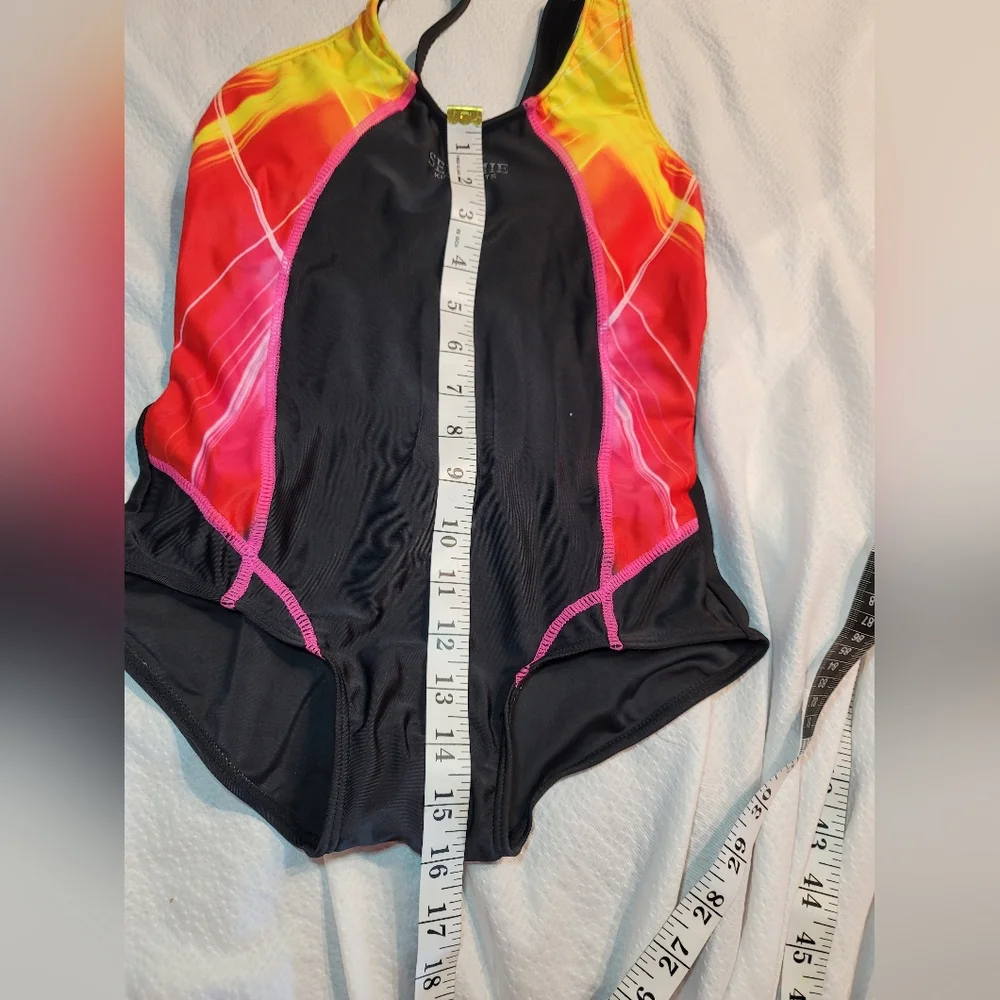 NWT GIRLS RACERBACK COMPETITION ATHLETIC SWIM REMOVABLE PADS